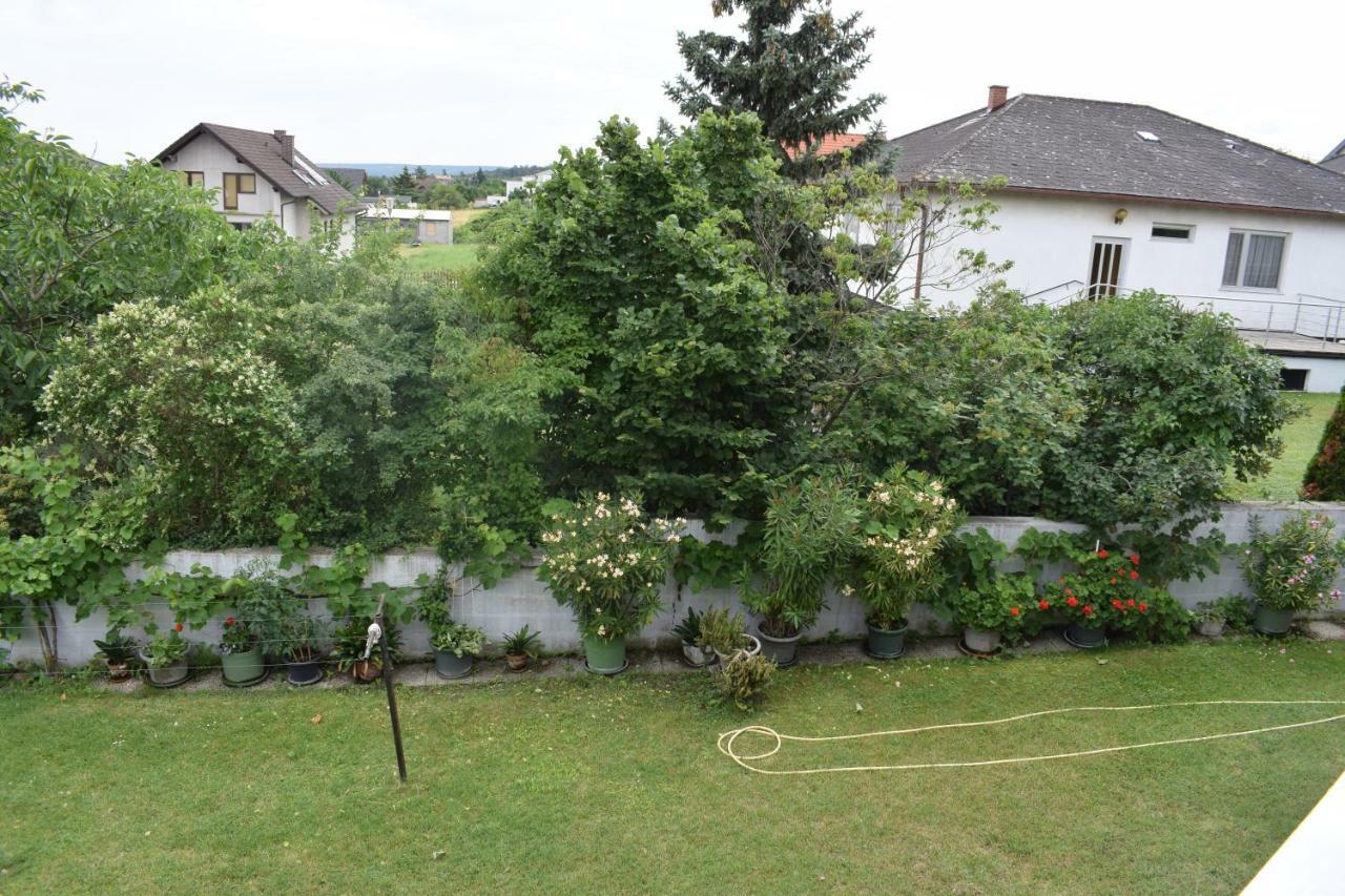 Pension Weinberg Mörbisch am See Exterior foto